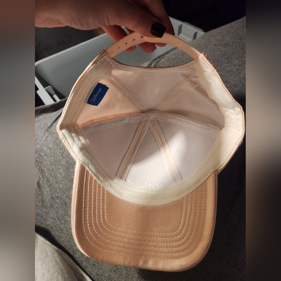 Disney Minnie Mouse Kids Hat - Shiny Gold - Picture 3 of 3